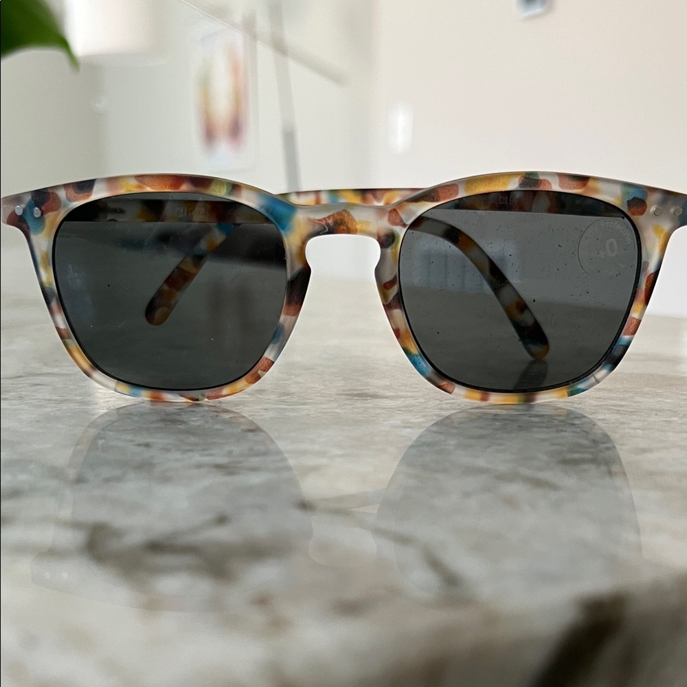 IZIPIZI Multicolor Tortoiseshell Sunglasses - Picture 2 of 9
